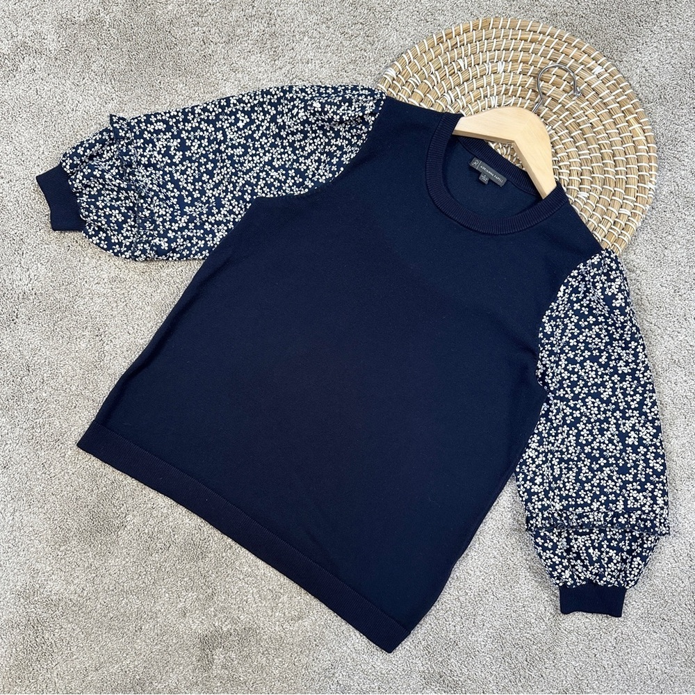 Adrianna Papell Sweater Blouse 3/4 Balloon Sleeve Floral Ruffle Neck in Navy S
